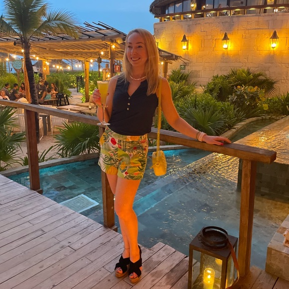 😊Welcome! Bookmark my closet by liking this post! - Picture 6 of 9